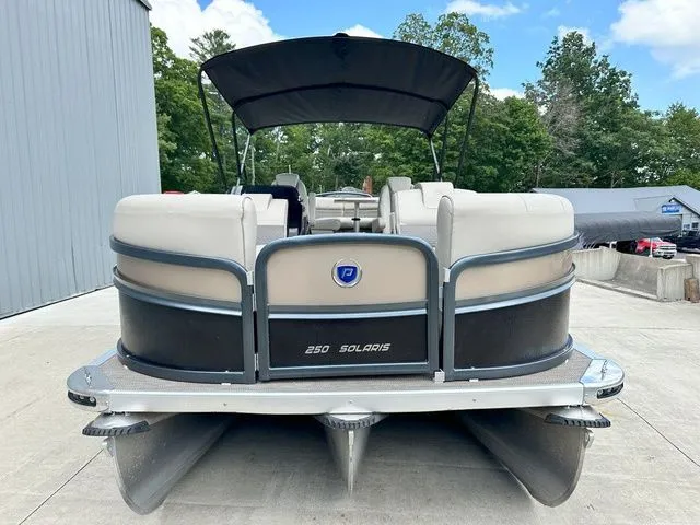 Slide: The Image of Premier Solaris RE 250 DL 2021 - 5