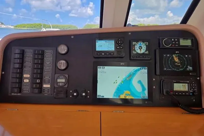 Slide: The Image of Control panel of 2008 Fountaine Pajot Salina 48 Evolution with navigation instruments. - 28