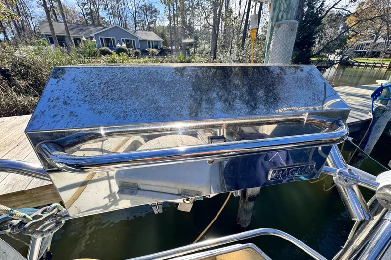 Slide: The Image of Magma stern grill - 12