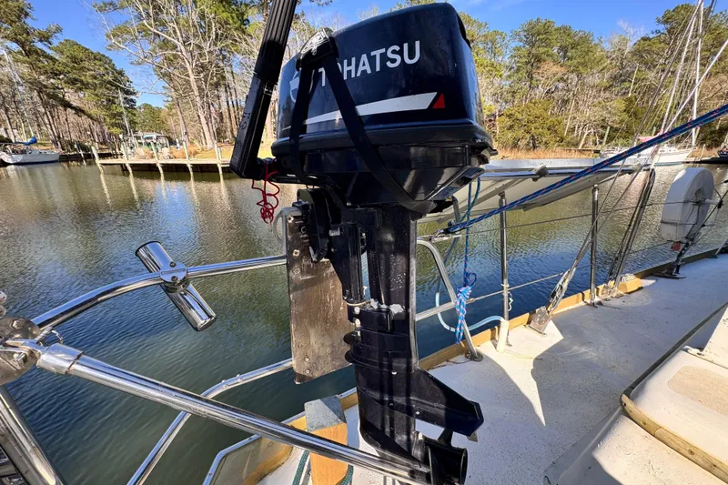 Slide: The Image of Outboard , 2020 9.8 hp Tohatsu 2-stroke - 14