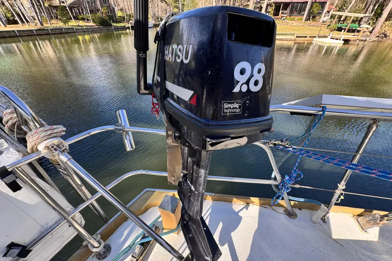 Slide: The Image of Outboard , 2020 9.8 hp Tohatsu 2-stroke - 15