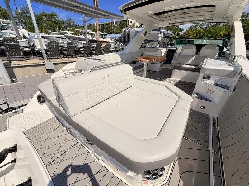 Slide: The Image of Luxurious Sea Ray SLX 400 Outboard boat, 2026 model, featuring elegant interior design. - 36