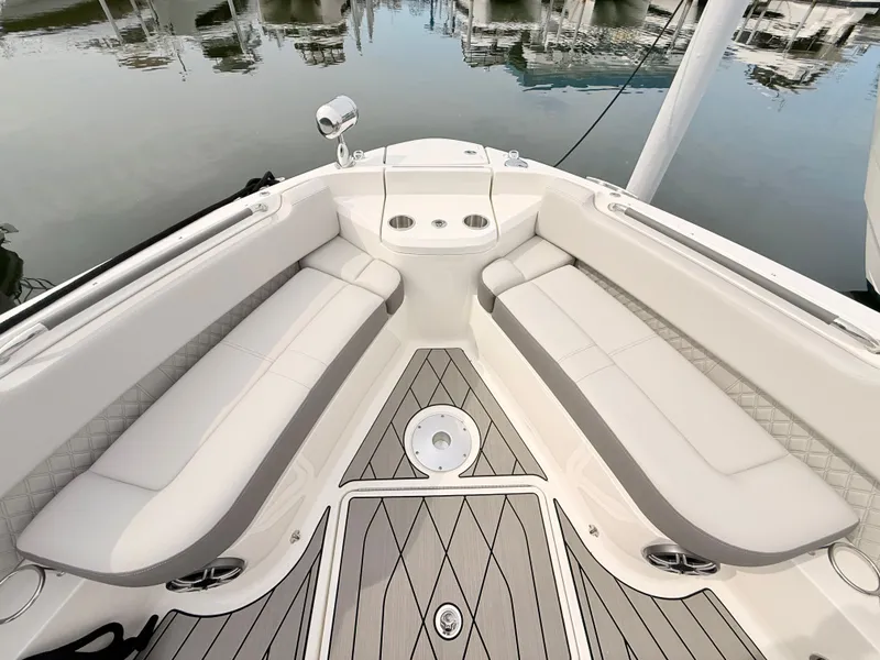 Slide: The Image of Sea Ray SLX 400 Outboard 2026 - 67