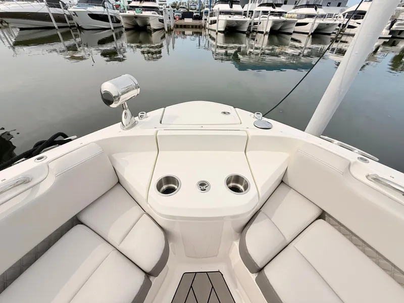 Slide: The Image of Sea Ray SLX 400 Outboard 2026 - 72