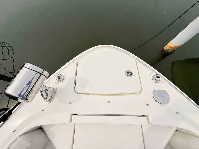 Slide: The Image of Sea Ray SLX 400 Outboard 2026 - 74