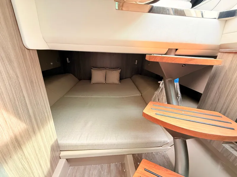 Slide: The Image of Sea Ray SLX 400 Outboard 2026 - 91