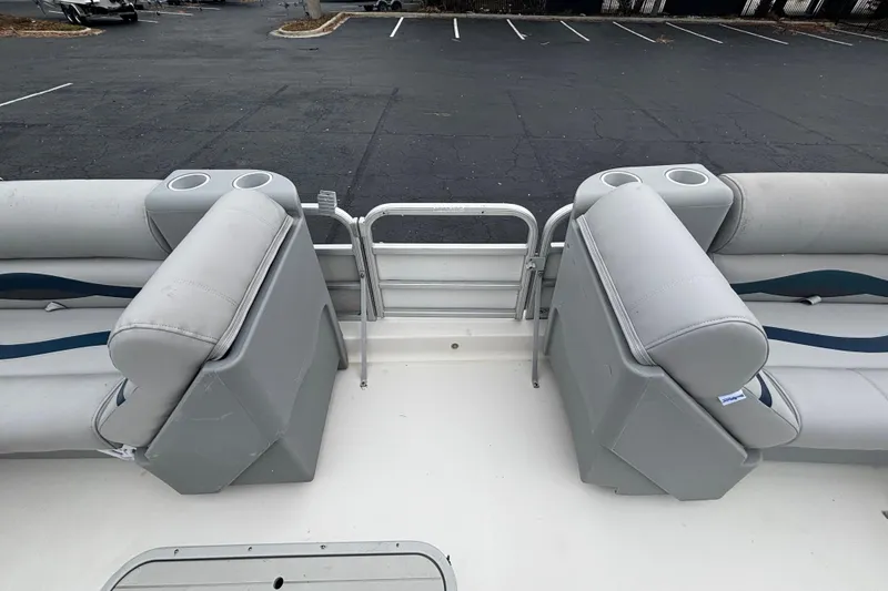Slide: The Image of 2008 Hurricane FunDeck 226 REF-3 Gate with gray seating and cup holders. - 6