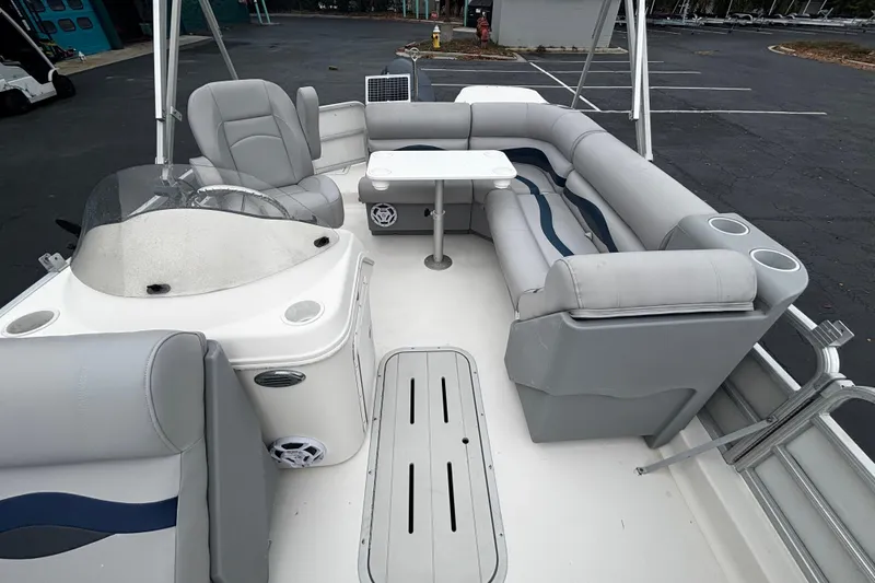 Slide: The Image of 2008 Hurricane FunDeck 226 REF-3 Gate boat interior with seating and helm. - 7