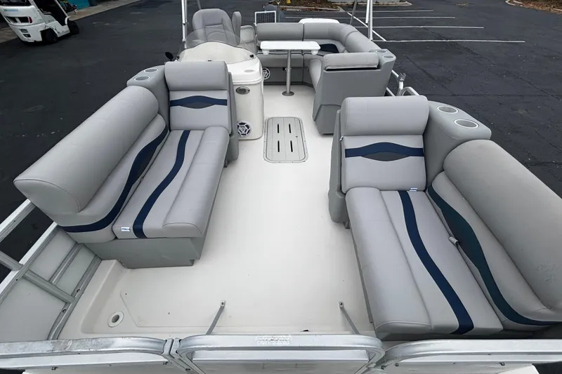 Slide: The Image of 2008 Hurricane FunDeck 226 REF-3 Gate boat with spacious seating and modern design. - 8