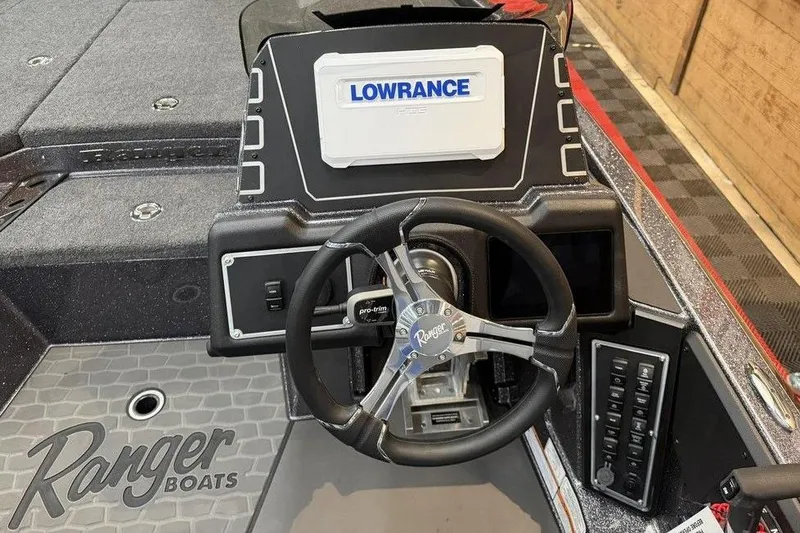 Slide: The Image of Ranger Z519 Cup-Equipped 2026 boat console with Lowrance display. - 4