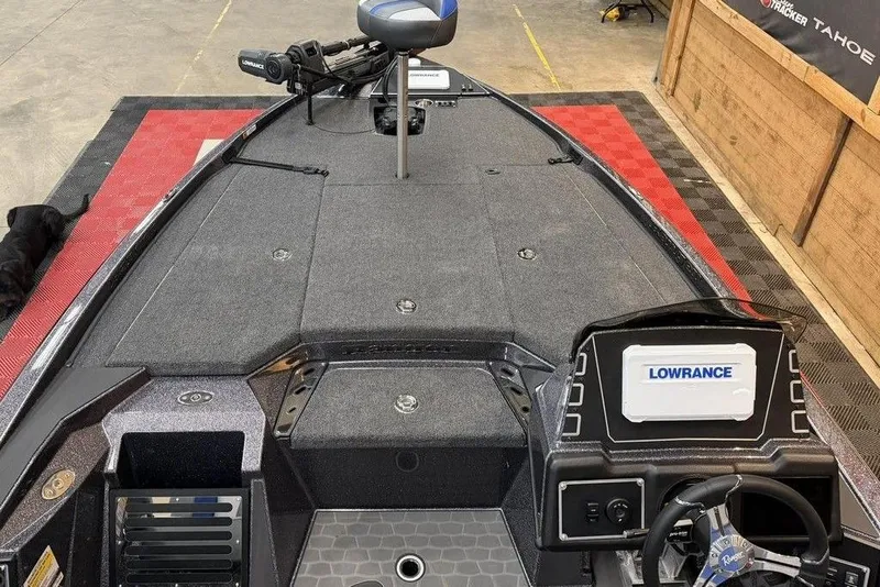 Slide: The Image of Ranger Z519 Cup-Equipped 2026 with Lowrance technology in the cockpit. - 7