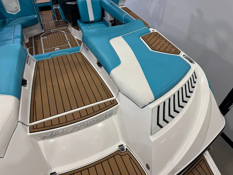 Slide: The Image of Nautique Super Air Nautique G23 2018 - 11