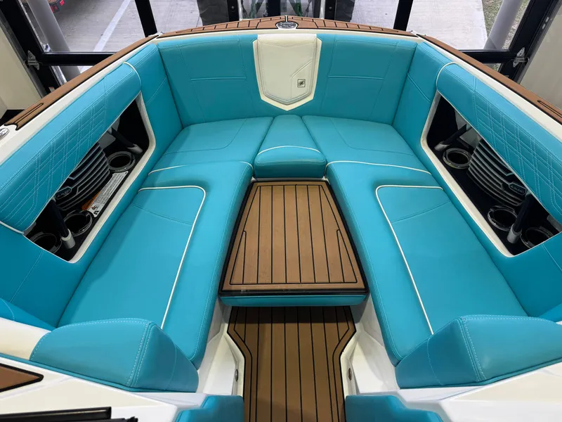 Slide: The Image of Nautique Super Air Nautique G23 2018 - 16