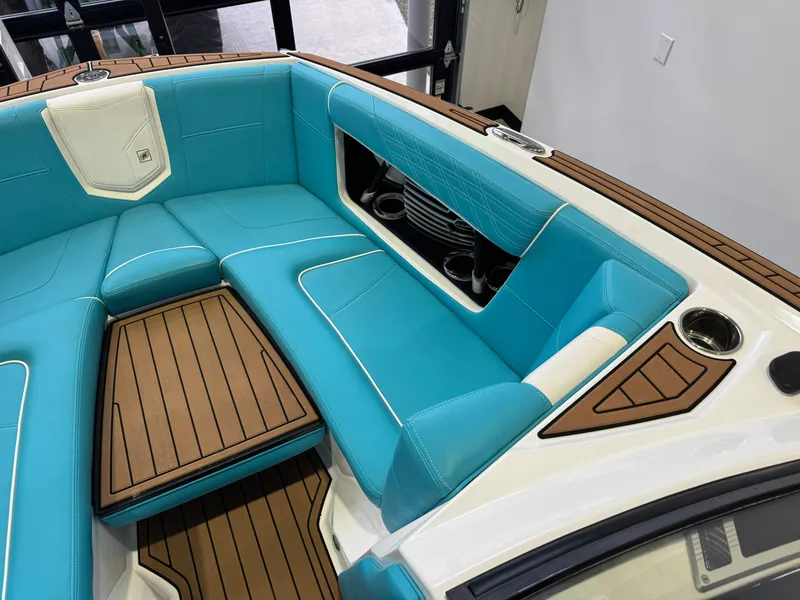 Slide: The Image of Nautique Super Air Nautique G23 2018 - 17