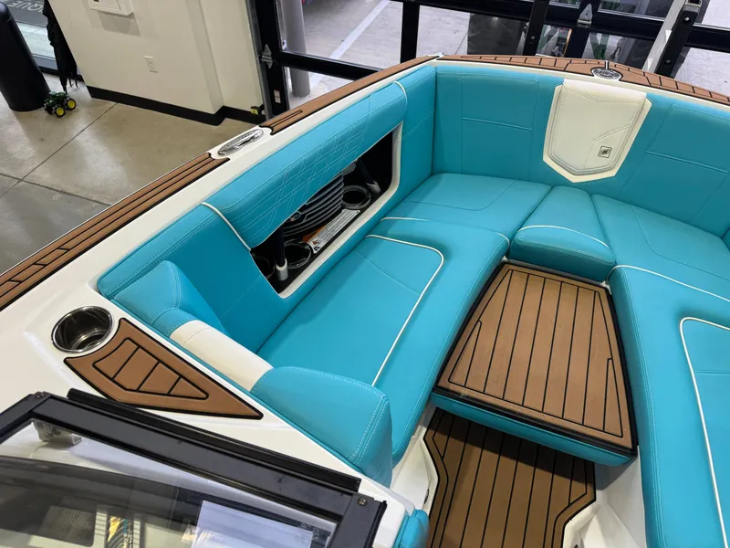 Slide: The Image of Nautique Super Air Nautique G23 2018 - 18