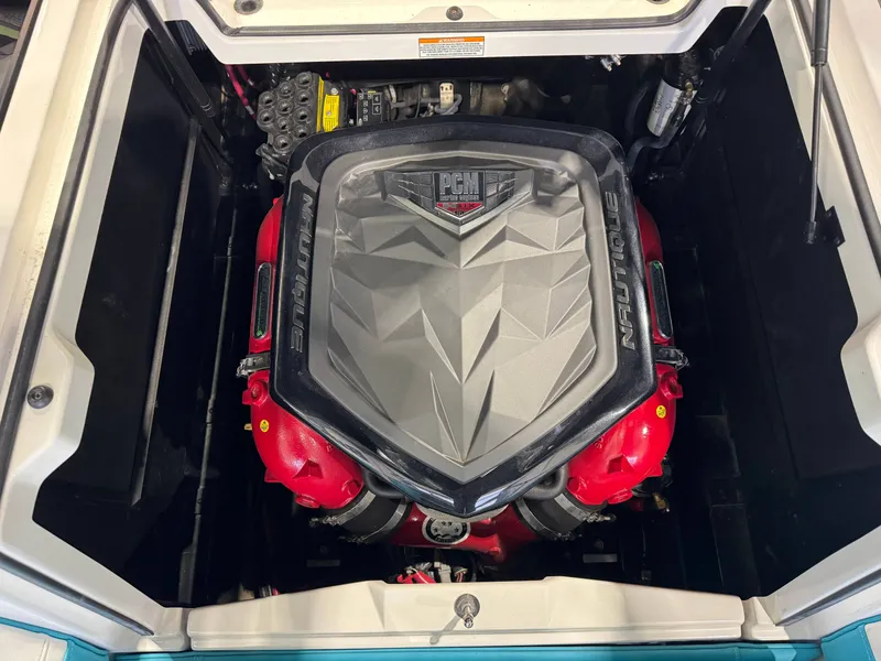 Slide: The Image of Nautique Super Air Nautique G23 2018 - 27