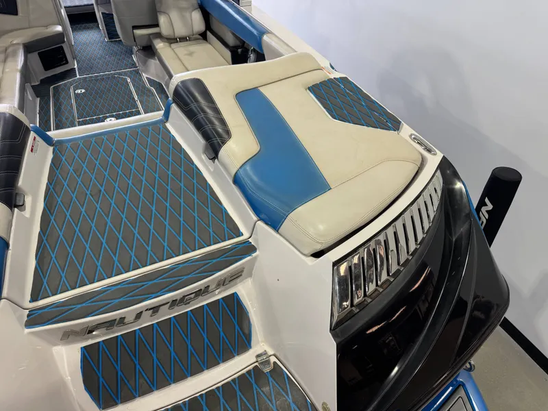 Slide: The Image of Nautique Super Air Nautique G25 2013 - 11