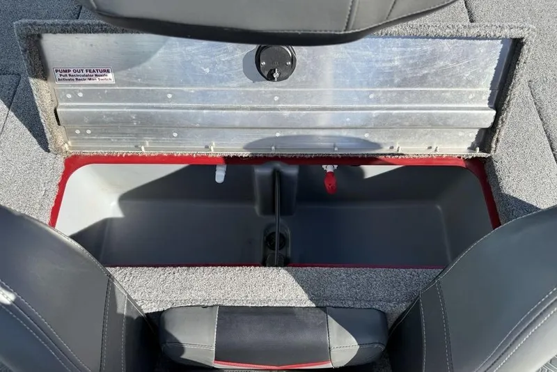 Slide: The Image of 2022 Tracker Pro Team 175 TXW Tournament Edition livewell interior view. - 15