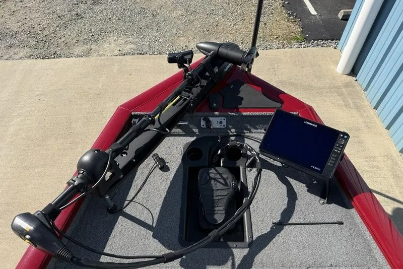 Slide: The Image of 2022 Tracker Pro Team 175 TXW Tournament Edition boat with trolling motor and fish finder. - 4