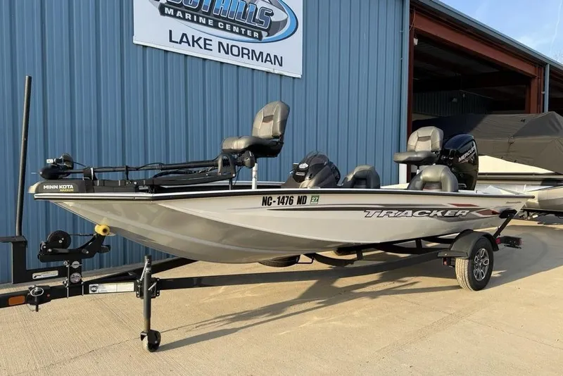 Slide: The Image of 2022 Tracker Pro Team 175 TXW boat at Lake Norman dealership. - 3