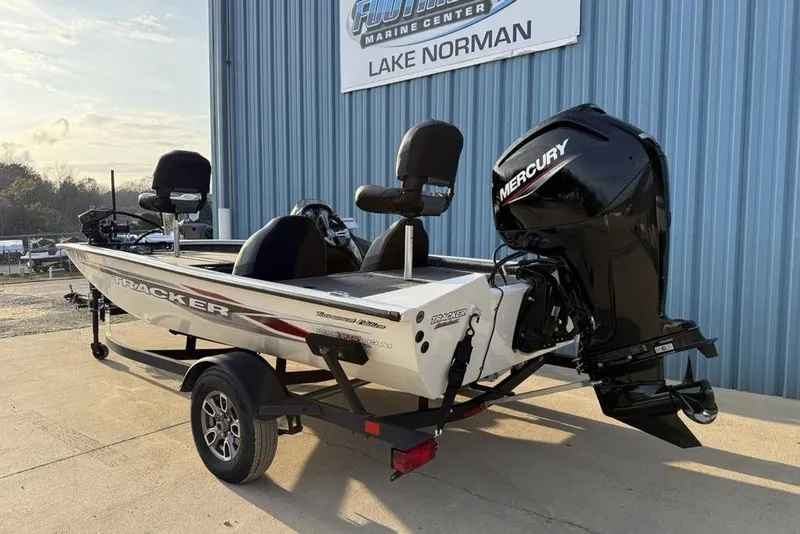 Slide: The Image of 2022 Tracker Pro Team 175 TXW boat with Mercury engine at Lake Norman dealership. - 6