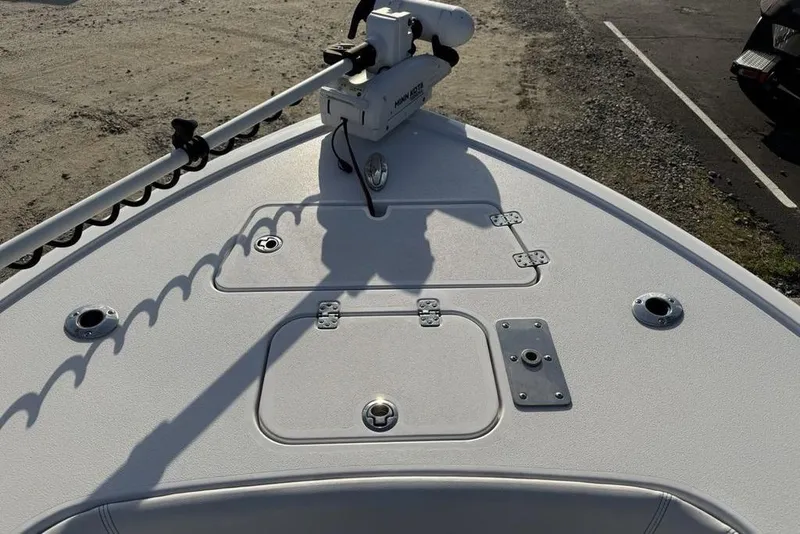 Slide: The Image of 2022 Sportsman Masters 247OE Bay Boat deck with mounted trolling motor. - 5