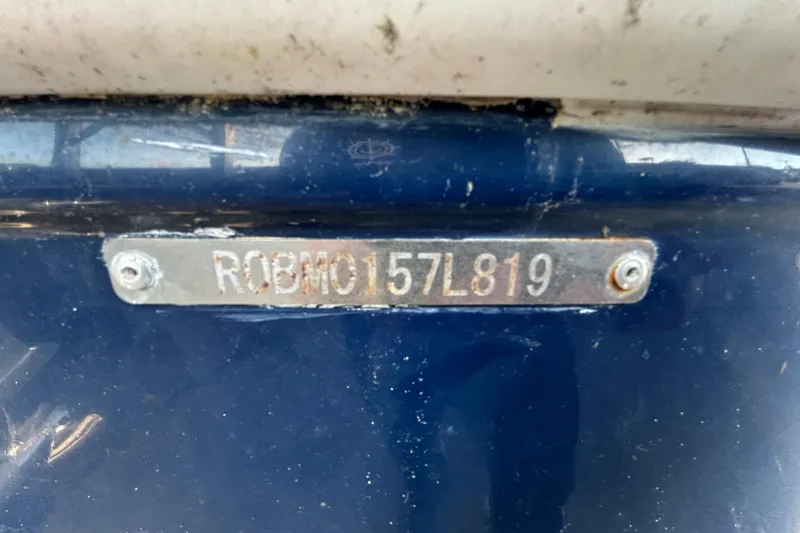 Slide: The Image of 2019 Robalo R242 Explorer boat identification plate with serial number. - 91