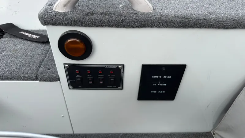 Slide: The Image of Alumacraft Lunker 165 LTD 2003 - 8