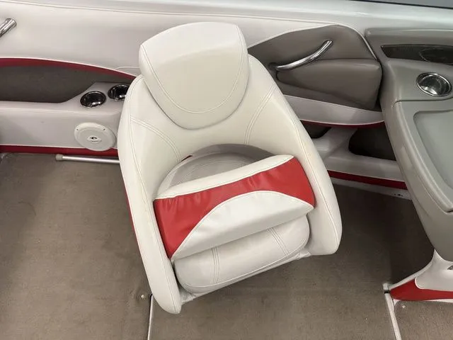 Slide: The Image of Crownline Boats 21 SS 2012 - 10