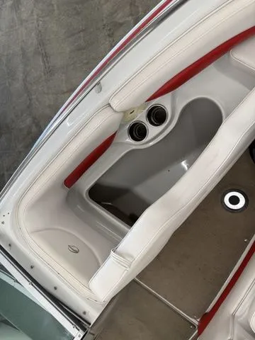 Slide: The Image of Crownline Boats 21 SS 2012 - 18