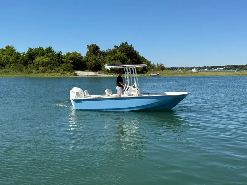 Slide: The Image of Boston Whaler 190 Montauk 2026 - 0