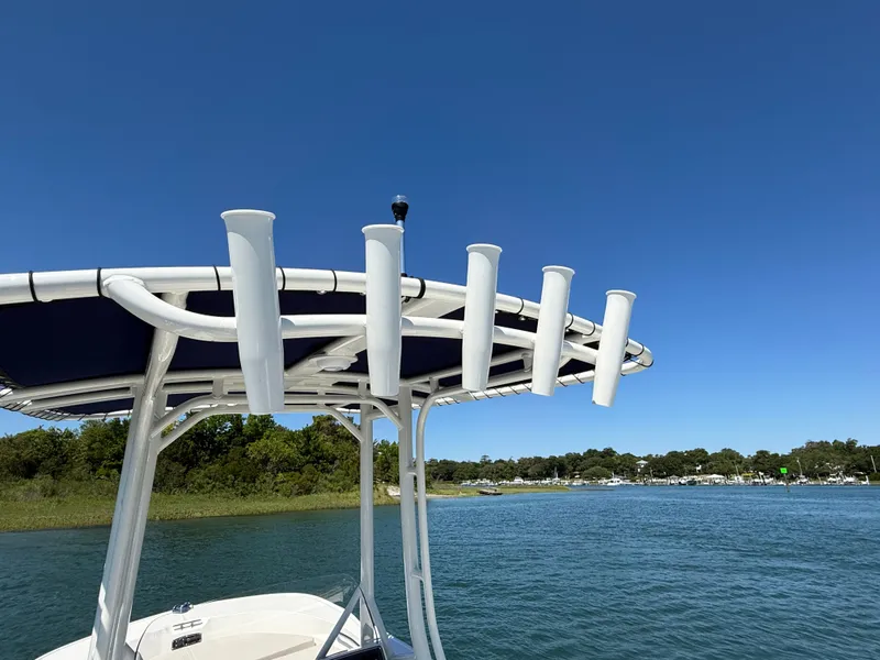 Slide: The Image of Boston Whaler 190 Montauk 2026 - 11