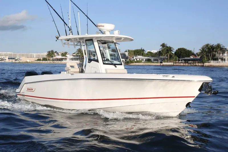 Slide: The Image of Boston Whaler 280 Outrage 2026 - 88