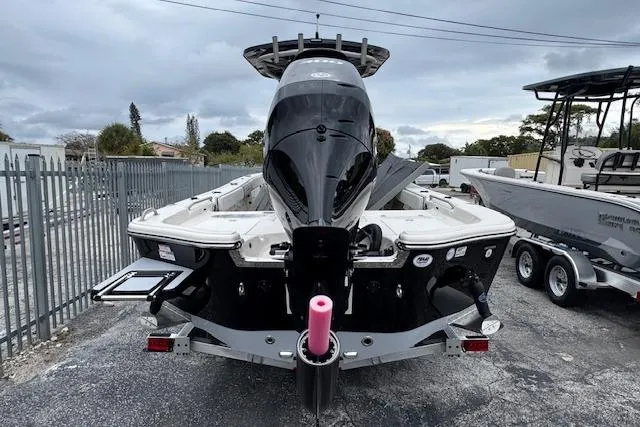 Slide: The Image of Sea Chaser 26 LX 2026 - 6