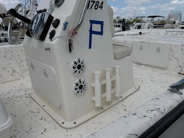 Slide: The Image of Tidewater 170CC 2014 - 9