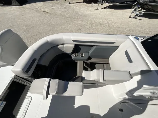 Slide: The Image of Hurricane FunDeck 2260 REF 2026 - 14