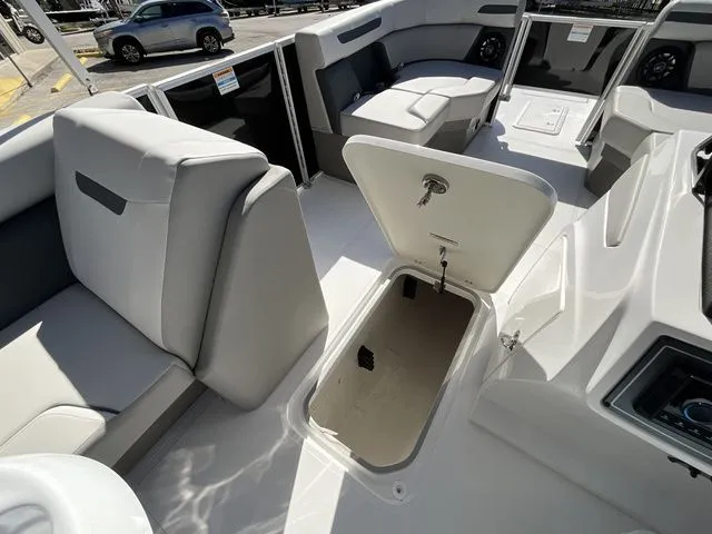 Slide: The Image of Hurricane FunDeck 2260 REF 2026 - 19