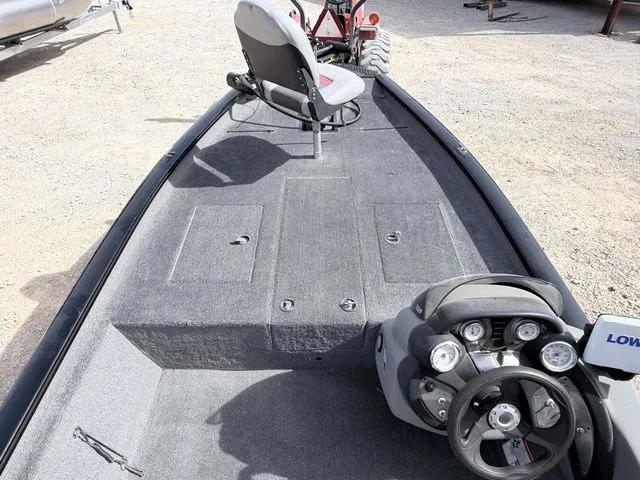 Slide: The Image of Tracker PRO 190 TF 2016 - 14