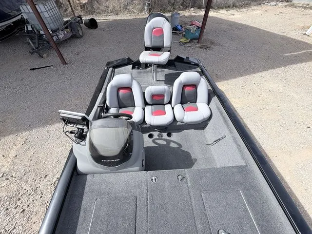 Slide: The Image of Tracker PRO 190 TF 2016 - 16