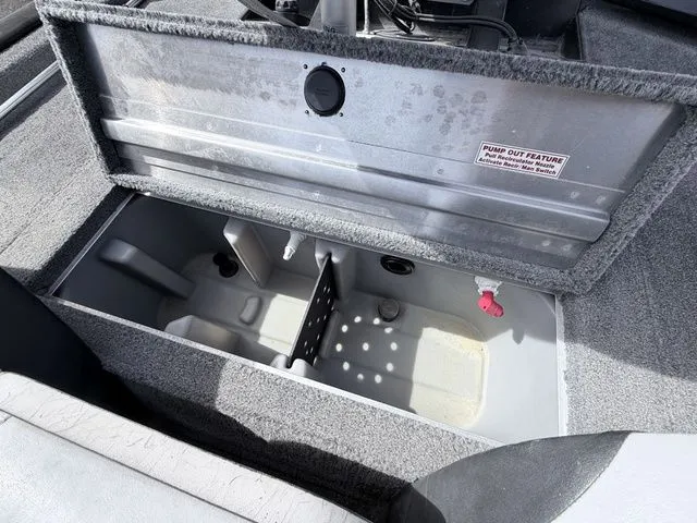 Slide: The Image of Tracker PRO 190 TF 2016 - 17