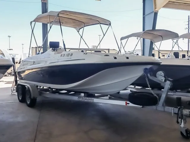 The Image of Hurricane SUNDECK SPORT 188 2011 - 1