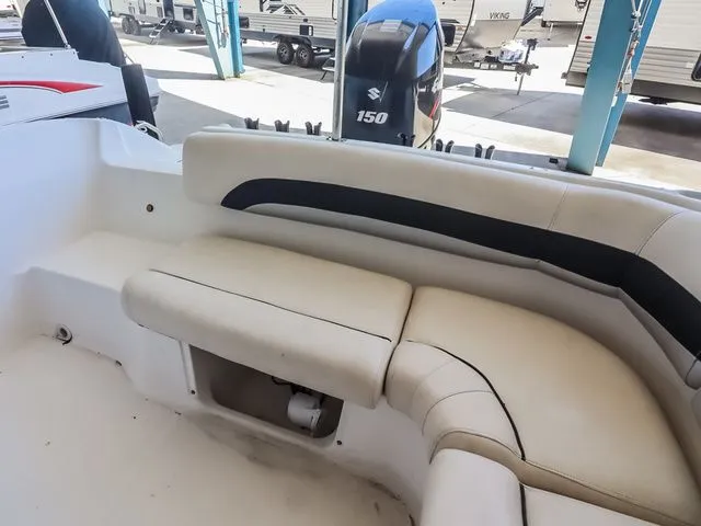 Slide: The Image of Hurricane SUNDECK SPORT 188 2011 - 14