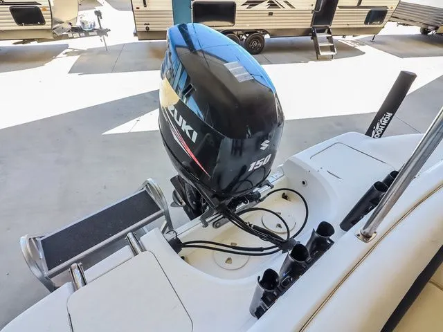 Slide: The Image of Hurricane SUNDECK SPORT 188 2011 - 16