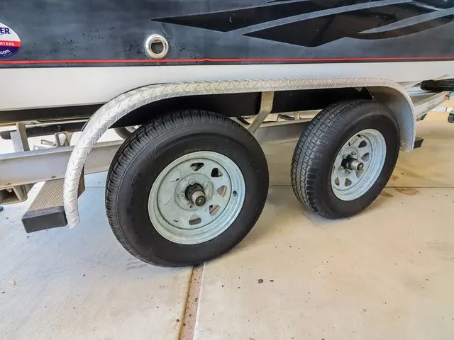 Slide: The Image of Hurricane SUNDECK SPORT 188 2011 - 18