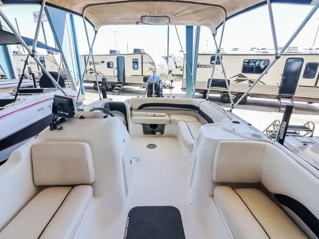 Slide: The Image of Hurricane SUNDECK SPORT 188 2011 - 7