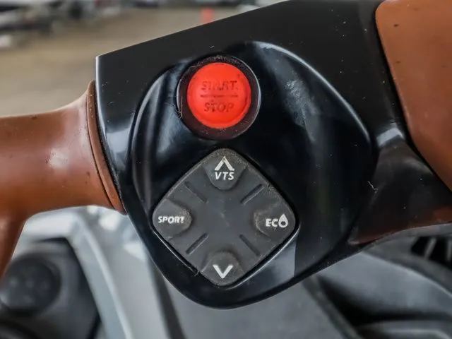 Slide: The Image of Sea-Doo GTX300 2018 - 12