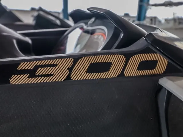 Slide: The Image of Sea-Doo GTX300 2018 - 20