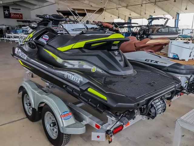 Slide: The Image of Yamaha VX DLX 2022 - 3