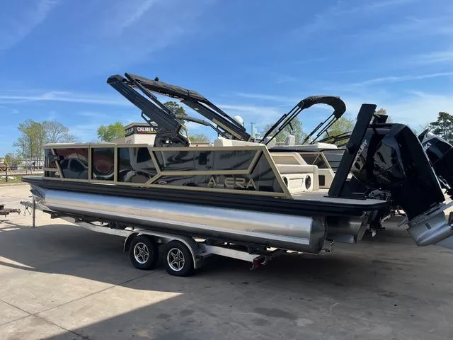 Slide: The Image of Alera M 25L ARCH 2026 - 2