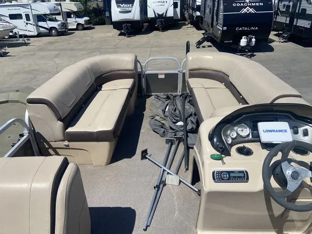 Slide: The Image of Sun Tracker PartyBarge 20 DLX 2019 - 9